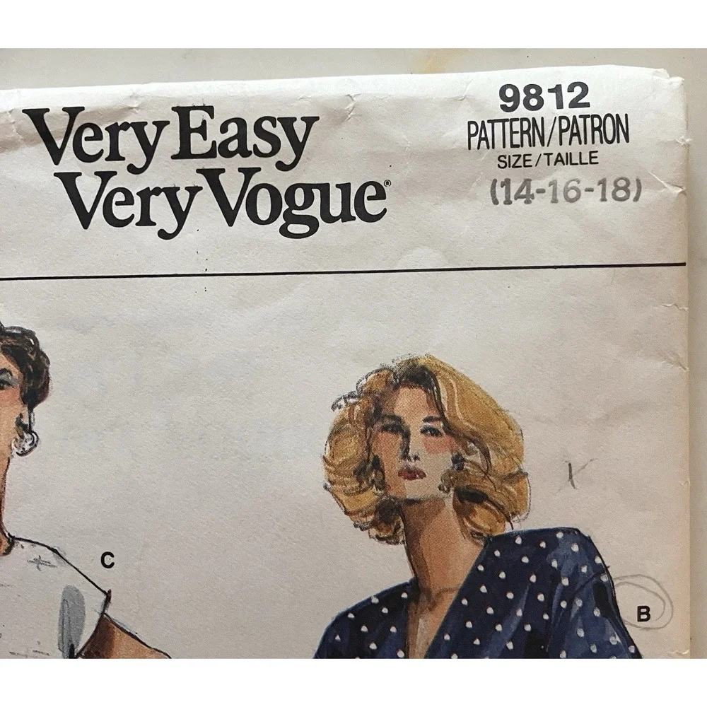 Very Easy Vogue 9812 Pattern Misses' Tops Size 14 16 18 Cut Vintage Business Pro